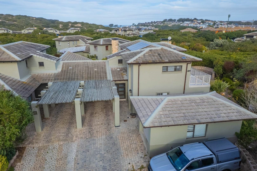 4 Bedroom Property for Sale in Hartenbos Landgoed Western Cape